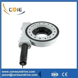 Solární otočné ložisko